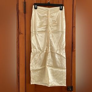 Zara Size XS Pale Yellow Ruched MIDI Skirt